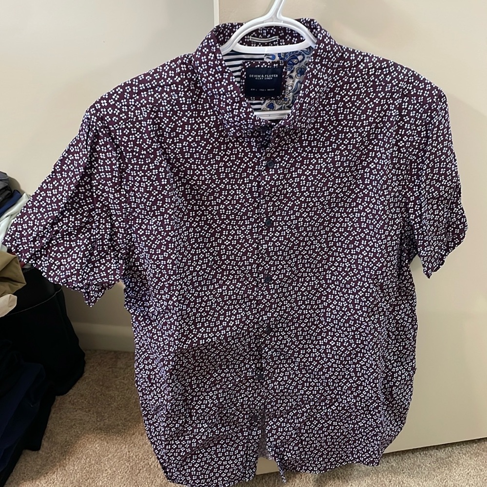 Men’s Denim & Flower Short Sleeve Button Up Shirt - Size L